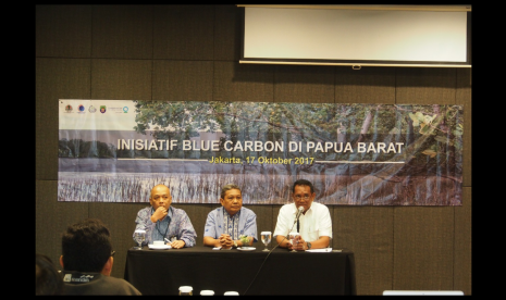 Diskusi media tentang blue carbon, Selasa (17/10).