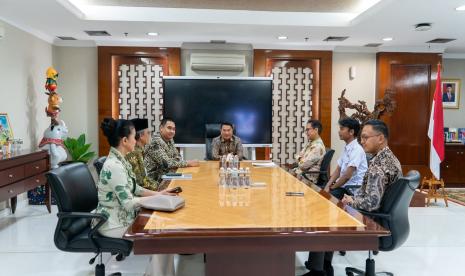 Diskusi mengenai Indonesia Future Network di Kantor Staf Presiden. 