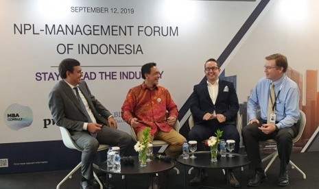 Diskusi NPL Management Forum di Gedung WTC 3, Jakarta, Jumat (12/9).