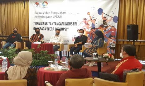 Diskusi Panel bertema Menjawab Tantangan Industri Olahraga di Era Disrupsi yang digelar Lembaga Pengelola Dana dan Usaha Keolahragaan (LPDUK), Kamis (9/13).