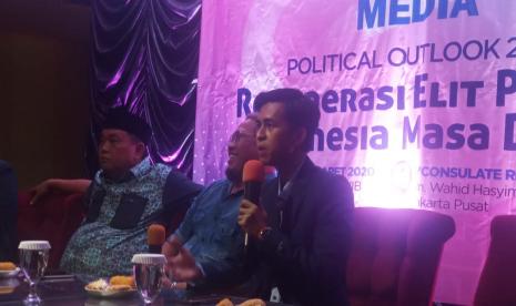 Diskusi publik dan paparan survei Indonesia Political Opinion (IPO) di Menteng, Jakarta Pusat, Jumat (13/3).(Republika/Arif Satrio Nugroho)