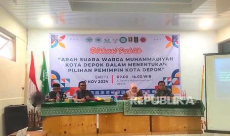 Diskusi Publik dengan tema Arah Suara Warga Muhammadiyah dalam Menentukan Pemimpin Kota Depok, diselenggarakan oleh Lembaga Hikmah dan Kebijakan Publik (LHKP) PDM (Pengurus Daerah Muhammadiyah) Kota Depok, Sabtu (9/11/2024).