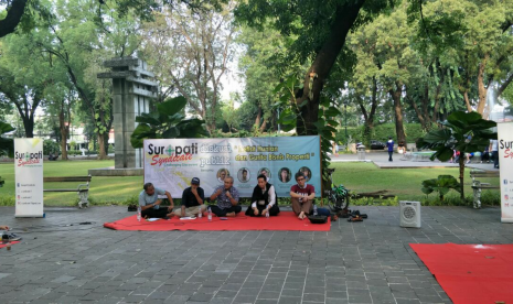 Diskusi Suraopati Syndicaye dengan tema 'Defisit Hunian dan Gurita Bisnis Properti di Jakarta'. Diskusi berlangsung di Taman Suropati, Menteng, Jakarta Pusat.