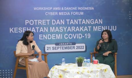 Diskusi kesehatan dalam program  “Cyber Media Forum”.