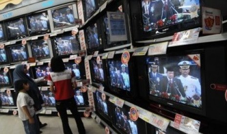 Display televisi di sebuah super market