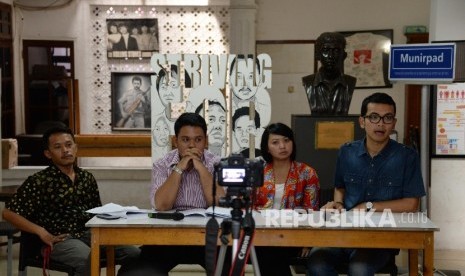 Public discussion held to respond anti-terrorism bill revisions at Kontras office, Jakarta, Friday  (4/29.