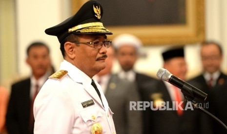 Djarot Saiful Hidayat saat bersiap mengikuti pengambilan sumpah pada acara pelantikan Gubernur DKI Jakarta.