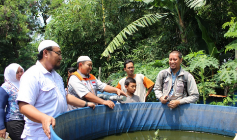 DKM AHM kunjungi desa di Karawang bersama Rumah Zakat.