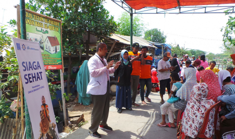 DKM Al Ikhlaash PT Otich bersama Rumah Zakat gelar aksi pengobatan gratis.