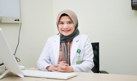 Dokter Spesialis Anak, RS Sari Asih Cipondoh, Kota Tangerang, dr. Nunki Andria Sp.A, menyebutkan bahwa penyakit Gagal Ginjal Akut Progresif Atipikal (Gg GAPA) yang terjadi belakangan ini belum bisa disimpulkan penyebabnya dan berbeda dengan Gagal Ginjal Akut yang sudah ada sejak dulu.