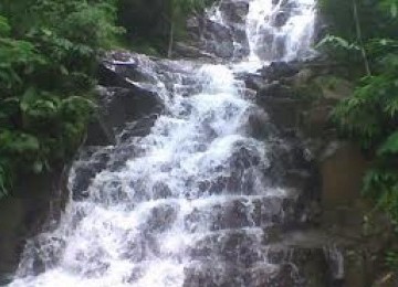 Dolo Waterfall in Kediri, East Java (photo file)