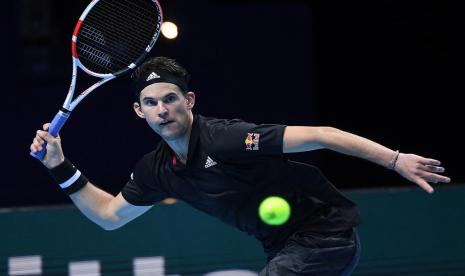 Dominic Thiem saat mengalahkan Rafael Nadal pada pertandingan grup ATP Finals 2020.