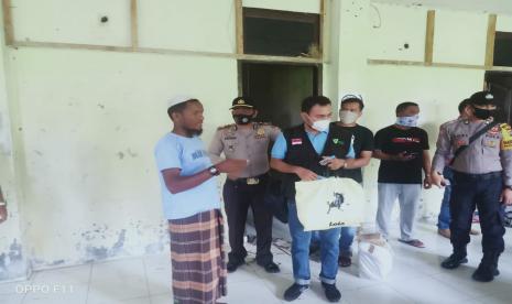 Dompet Dhuafa Aceh terjunkan tim kesehatan membantu para pengungsi Rohingya.