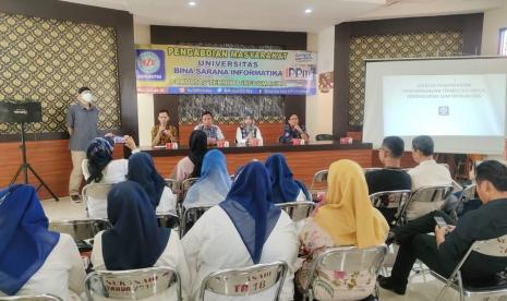 Dosen dari Fakultas Teknik dan Informatika (FTI) Universitas BSI (Bina Sarana Informatika) ikut berkontribusi menyiapkan SDM yang melek teknologi di tengah-tengah masyarakat.