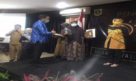 Dosen IPB University, Dr Siti Nikmatin,  meraih Juara 1 Gelar Inovasi Daerah Bogor.