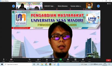 Dosen Prodi Ilmu Komputer (S2) Universitas Nusa Mandiri (UNM) melakukan pengabdian masyarakat dengan  memperkenalkan kecerdasan artifisial (AI) kepada  warga RW 013 Kelurahan Cipinang Melayu, Kecamatan Makasar, Jakarta Timur, Ahad (20/6).