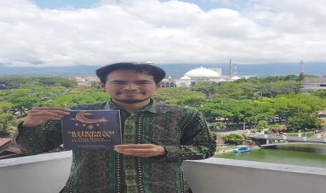 Dosen Universitas Muhammadiyah Malang (UMM), Rahmad Hakim merilis buku Multidimensi Ramadhan: Dari Ritual Menjadi Spiritual. 