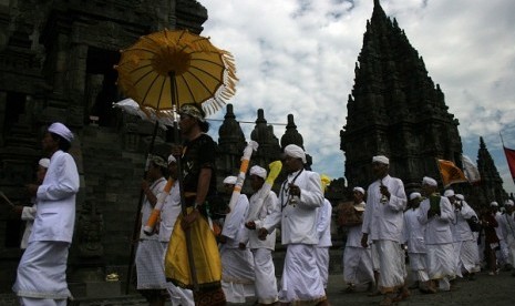 Dozens Hindus celebrate Seclusion Day or Nyepi in Yogyakarta, in March. Indonesia celebrates religious festivals for Muslims, Christians, Catholics, Budhists, Hindus, and Taoists.    