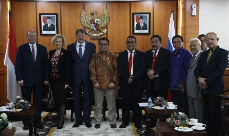 DPD menerima kunjungan delegasi Rusia di Nusantara III Komplek Parlemen, Jakarta, Selasa (2/7).