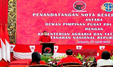 DPP PDI Perjuangan (PDIP) menandatangani nota kesepahaman (Memorandum of Understandi/MoU) dengan Kementerian Agraria dan Tata Ruang/Badan Pertanahan Nasional (ATR/BPN) mengenai pendaftaran aset partai