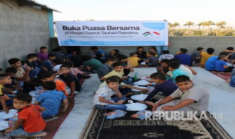 DPU DT gelar buka bersama dengan anak Palestina (Ilustrasi)