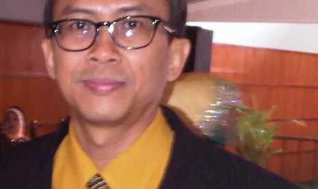 Dr Dodik Briawan