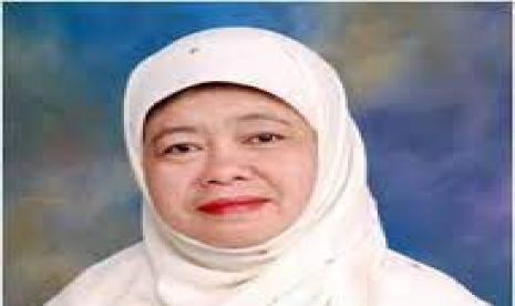 Dr Dra Trias Setiawati MSi