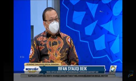 Dr Irfan Syauqi Beik, dosen IPB University dari Departemen Ilmu Ekonomi Syariah