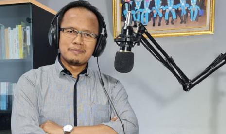 Dr Mochamad Wahyudi, Rektor Universitas BSI (Bina Sarana Informatika) terpilih untuk menyanyikan lagu Aryati pada sesi Kalem and the Rectors pada kegiatan Rapat Koordinasi Daerah (Rakorda) di lingkungan LLDIKTI Wilayah III Jakarta. Rakorda ini bertempat di Universitas Multimedia Nusantara Jl. Scientia Boulevard, Curug Sangereng, Kec. Klp. Dua, Tangerang, Banten 15810, acara ini dilaksanakan pada Rabu (24/11). 