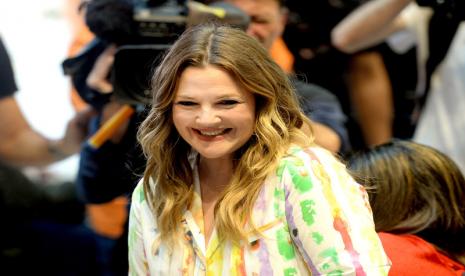 Drew Barrymore akhirnya bangkit setelah menjalani terapi.