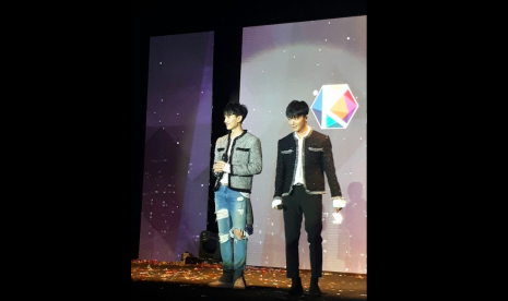 Dua anggota boyband Suju, Eunhyuk dan Donghae, ketika tampil di Korean Brand & Entertainment Expo (KBBE) Jakarta 2017 di Hall Gandaria City, Jakarta Selatan, Senin (4/9).