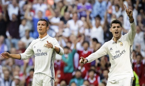 Dua bintang Real Madrid, Alvaro Morata (kanan) dan Cristiano Ronaldo 