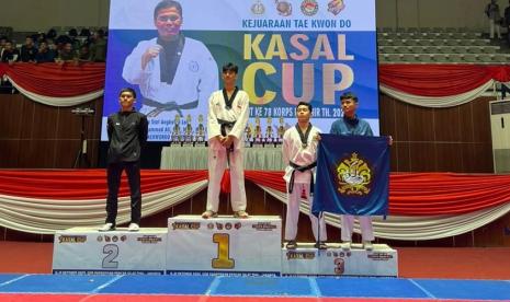 Dua mahasiswa Program Studi (Prodi) Sistem Informasi, Fakultas Teknologi Informasi Universitas Nusa Mandiri (UNM) kembali berprestasi di Kejurnas Taekwondo Kasal Cup 2023.