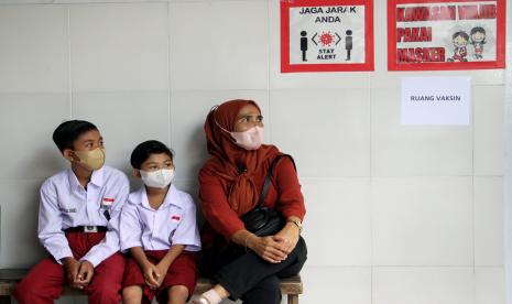 PTM 100 Persen Jalan Terus, Guru Besar UI Ingatkan Potensi Long Covid Anak