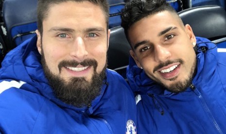 Dua peman anyar Chelsea, Olivier Giroud (kiri) dan Emerson Palmieri.