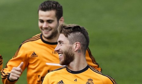 Dua penggawa Real Madrid, Nacho Fernandez (kiri) dan Serigo Ramos.