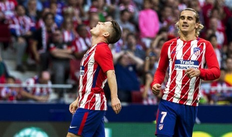 Dua striker Atletico Madrid, Kevin Gameiro (kiri) dan Antoine Griezmann.