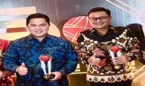 Dua tokoh Besar BUMN yakni Menteri Badan Usaha Milik Negara Erick Thohir dan Direktur Hubungan Kelembagaan MIND ID Dany Amrul Ichdan mendapat penghargaan program apresiasi tertinggi dalam bidang Corporate Social Responsibility (CSR).