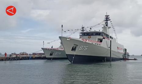 Dua unit armada kapal perang milik TNI AL KRI Dorang 874 dan KRI Bawal 875.