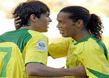 Dua bintang Brasil saat ini, Kaka dan Ronaldinho