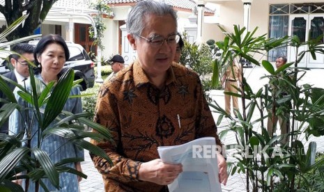 Dubes Jepang untuk Indonesia Masafumi Ishii. Jepang memberikan dana hibah untuk pendidikan dan kesehatan di Indonesia.