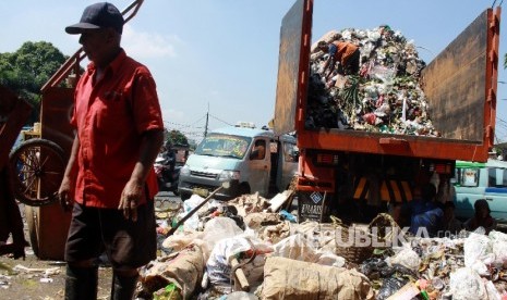 Dinas LH Medan menggencarkan pelatihan budidaya maggot untuk kurangi sampah ke TPA.