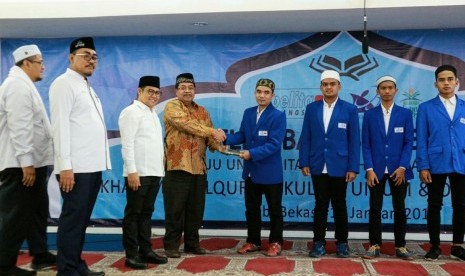 Dukung Nusantara Mengaji, APP Wakafkan 5.000 Alquran