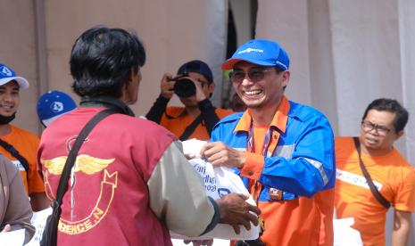 Dukung program Safari Ramadan BUMN 2023, PT Pupuk Kalimantan Timur (Pupuk Kaltim) menggelar pasar sembako murah bagi warga Bontang.