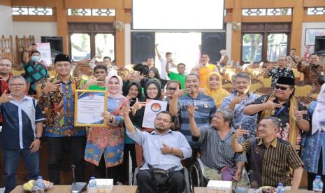 Dukungan aktif yang diberikan Pabrik AQUA Klaten sejak 2016 kepada ICKK-BN sangat berdampak positif bagi pelayanan para difabel dan anak berkebutuhan khusus di Kecamatan Karanganom. 