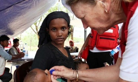 Dukungan dana Australian aid akan dialokasikan untuk menyediakan makanan, air bersih, rumah penampungan dan layanan kesehatan yang esensial bagi pengungsi Rohingya.