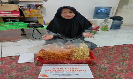 Dukungan kepada pelaku usaha kembali diberikan  Rumah Zakat, salah satunya melalui penyaluran bantuan modal usaha. Kali ini, bantuan tersebut disalurkan kepada dua orang pedagang di Desa Berdaya Cihideung Ilir, Kecamatan Ciampea, Kabupaten Bogor.