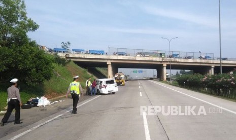 Ilustrasi kecelakaan. Jumlah korban tewas dalam kecelakaan kendaraan bermotor di Tol Cipali, Kilometer 78 wilayah Kabupaten Purwakarta bertambah dari 8 orang menjadi 10 orang.