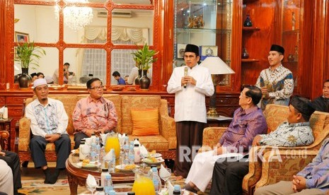 Duta Besar RI untuk Kerajaan Kamboja, Sudirman Haseng, menyelenggarakan acara silaturahmi dan buka puasa bersama dengan tokoh-tokoh Islam Kamboja di Wisma Duta Besar, ibu kota Phnom Penh, Jumat (1/6).