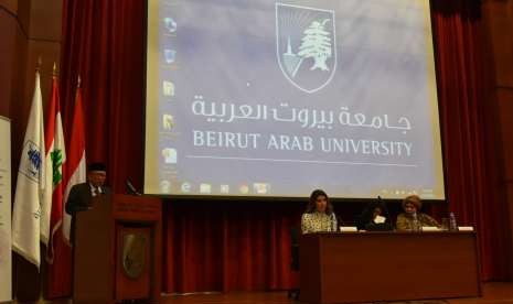 Duta Besar RI untuk Lebanon Achmad Chozin Chumaidy saat pembukaan seminar bertajuk perempuan dan politik di Beirut Arab University (BAU), pada Kamis (13/9). 